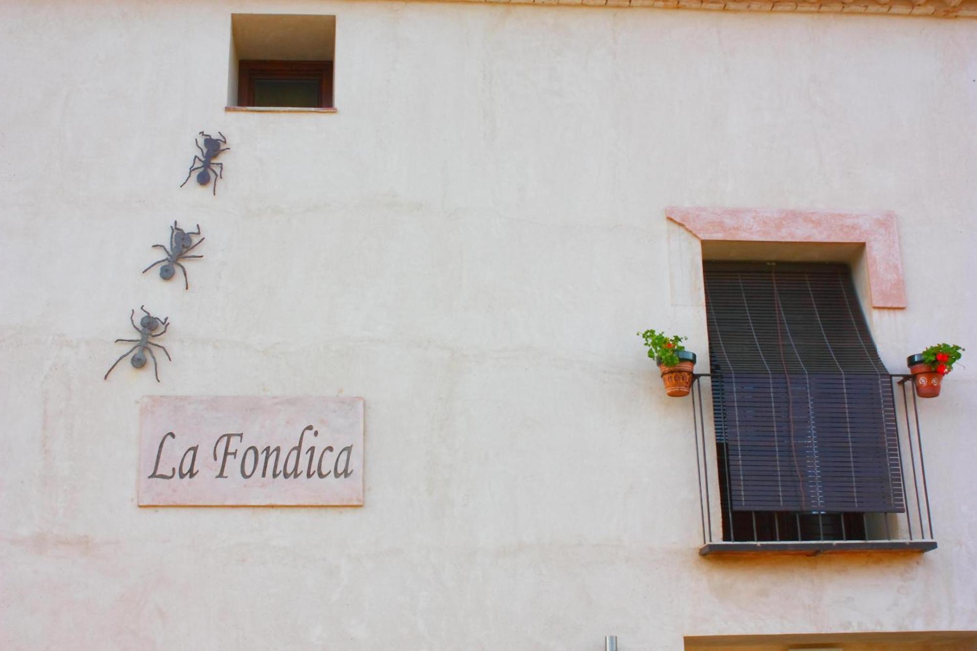 Hotel La Fonda De La Estacion La Puebla De Valverde Zewnętrze zdjęcie